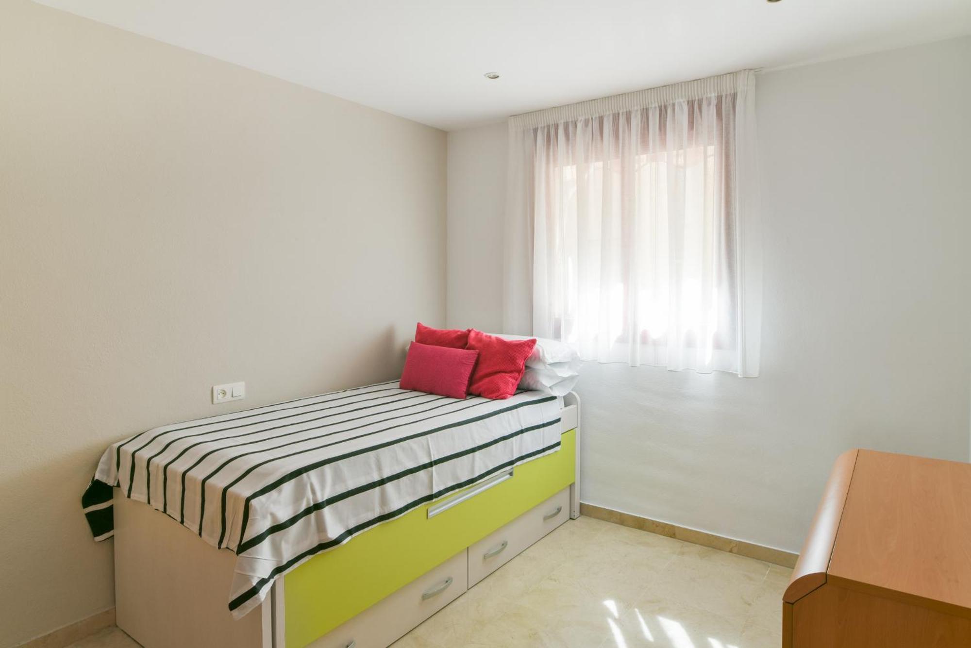 Malaga Estacion Ave Playa Apartment Luaran gambar