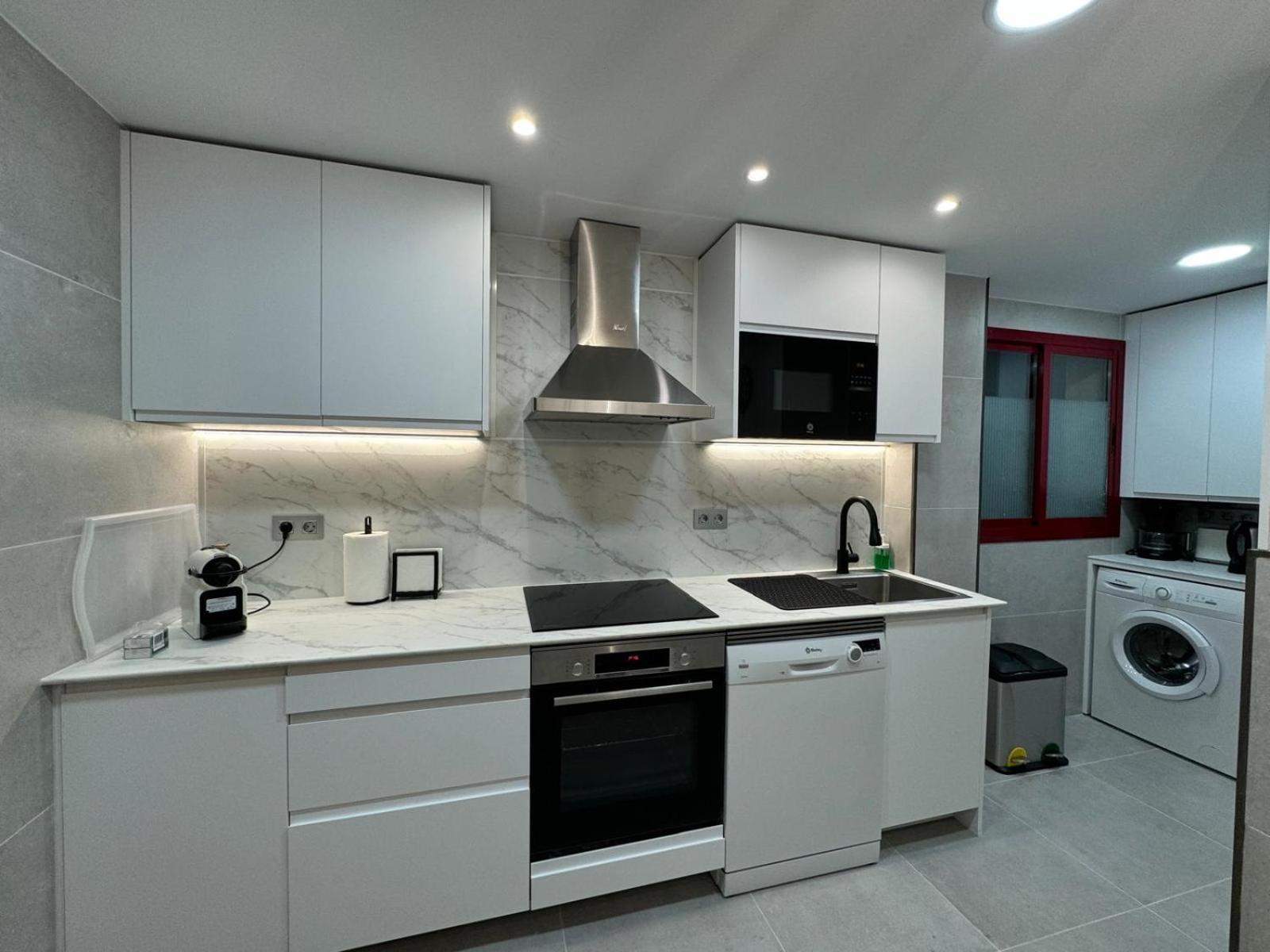 Malaga Estacion Ave Playa Apartment Luaran gambar
