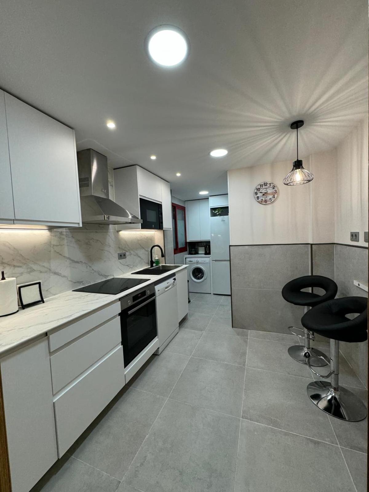 Malaga Estacion Ave Playa Apartment Luaran gambar