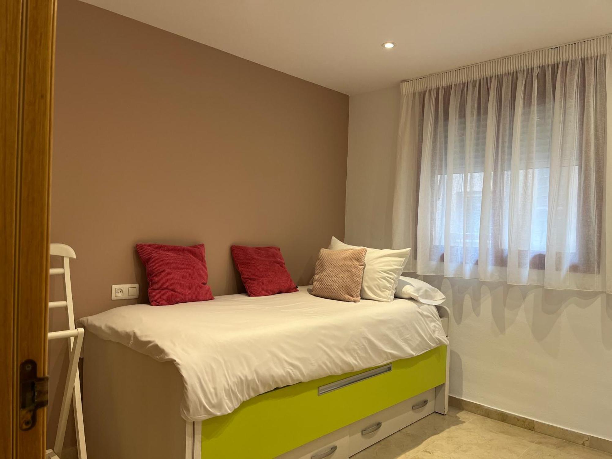 Malaga Estacion Ave Playa Apartment Luaran gambar